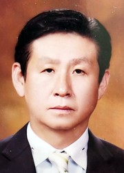 사무국장 하수영