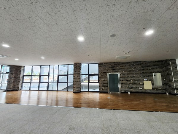 지식산업센터 1층